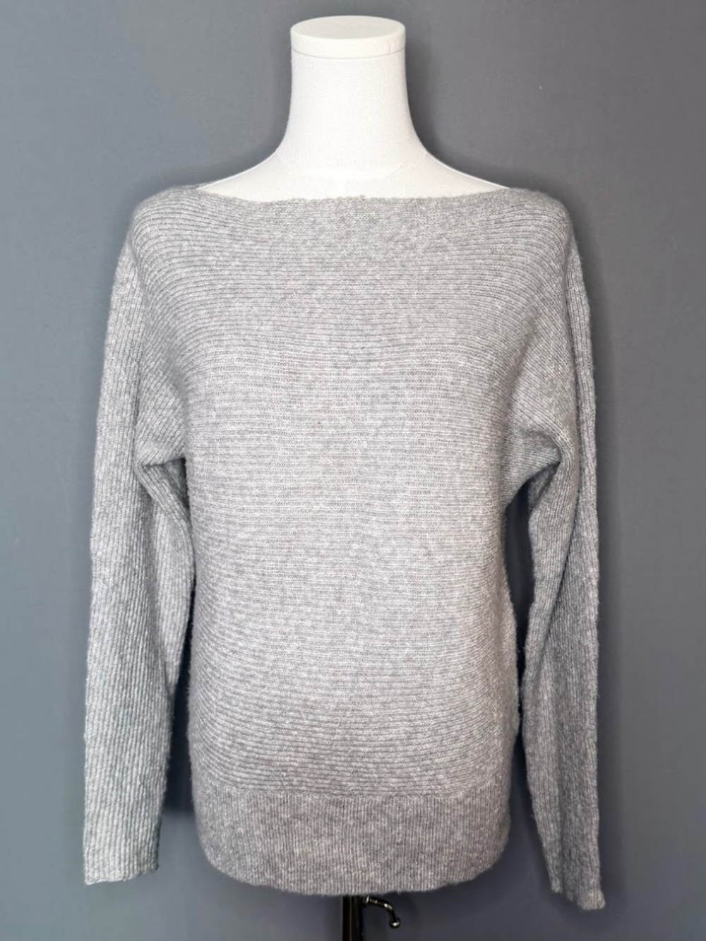 Treasure & Bond Light Gray Boat Neck Knit Sweater Women’s XS Minimalist Pullover